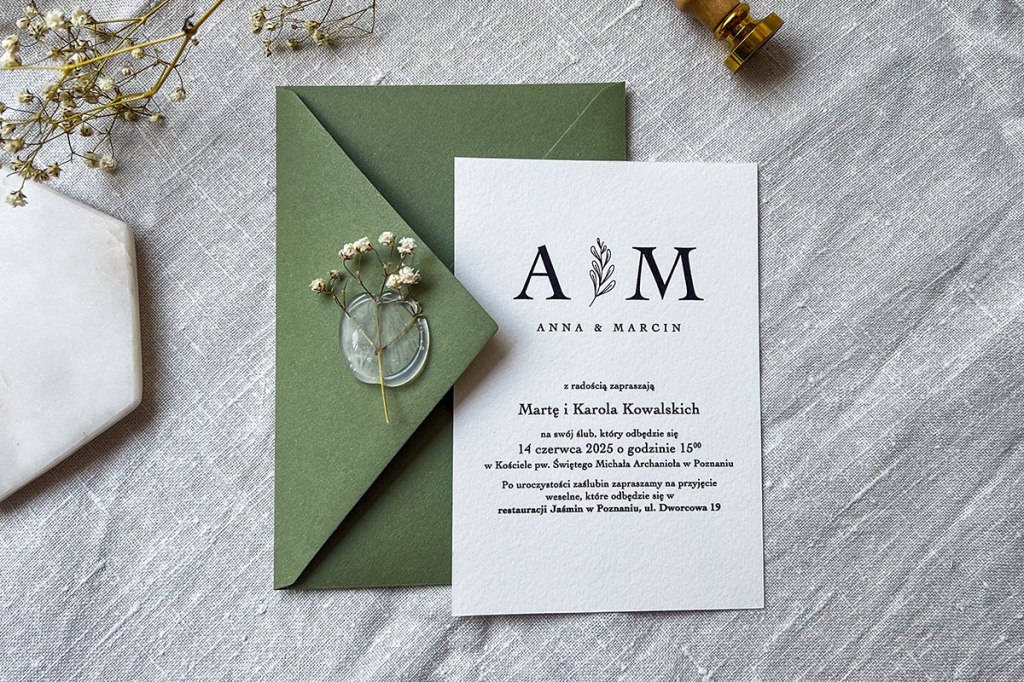 Minimalistyczne zaproszenia ślubne: Elegancja i prostota na Waszym&nbsp;ślubie